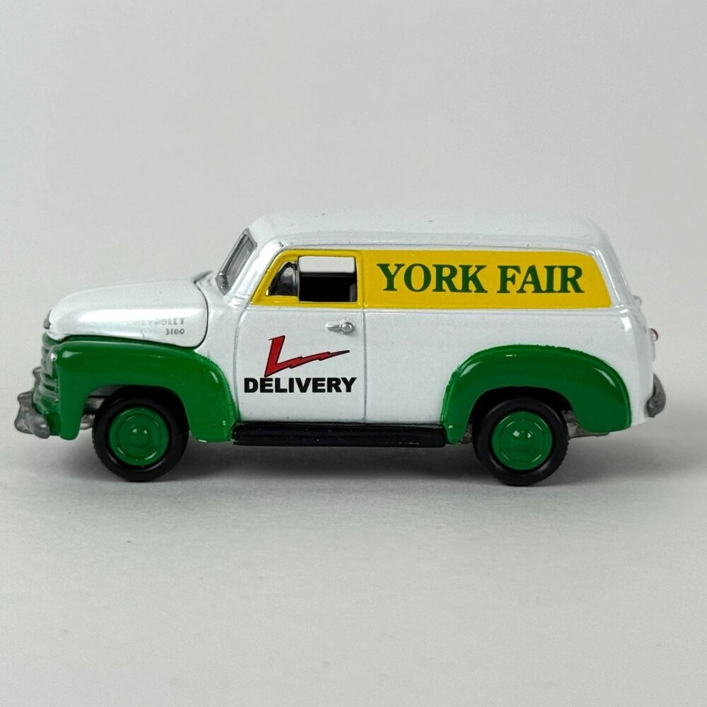 Chevrolet 3100 Johnny Lightning York Fair Collectibles 2010 Delivery Truck